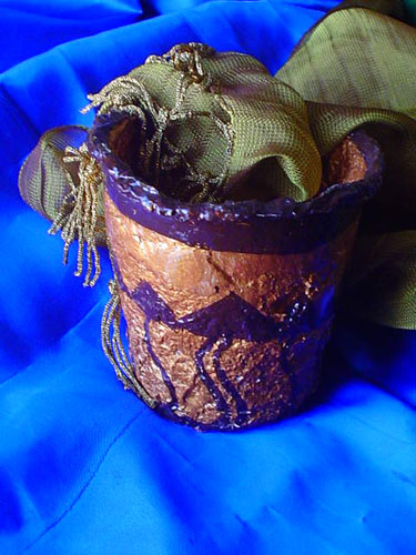 portapenne2,papier machè.